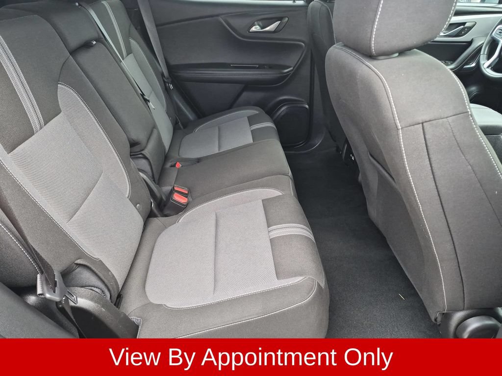 Used 2025 Chevrolet Blazer LT FWD image 30
