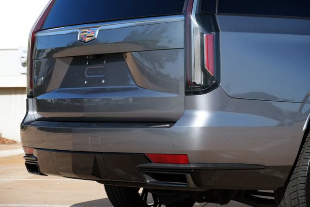Used 2021 Cadillac Escalade ESV Premium Luxury w/ Performance Package AWD/4WD image 21