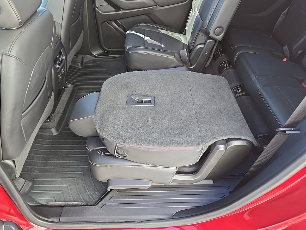 Used 2020 Chevrolet Traverse RS image 45
