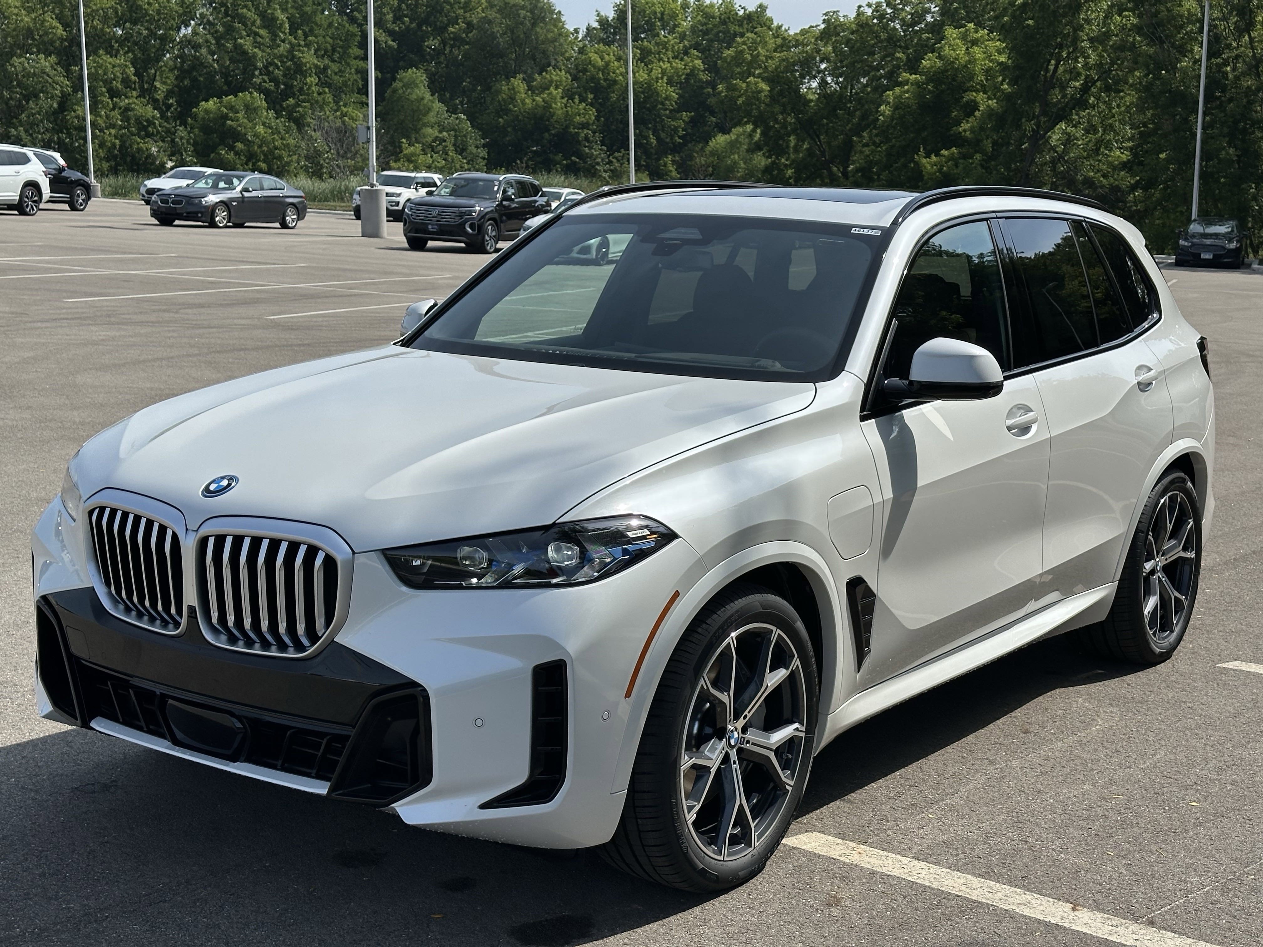 New 2026 BMW X5 xDrive50e w/ M Sport Package video 3
