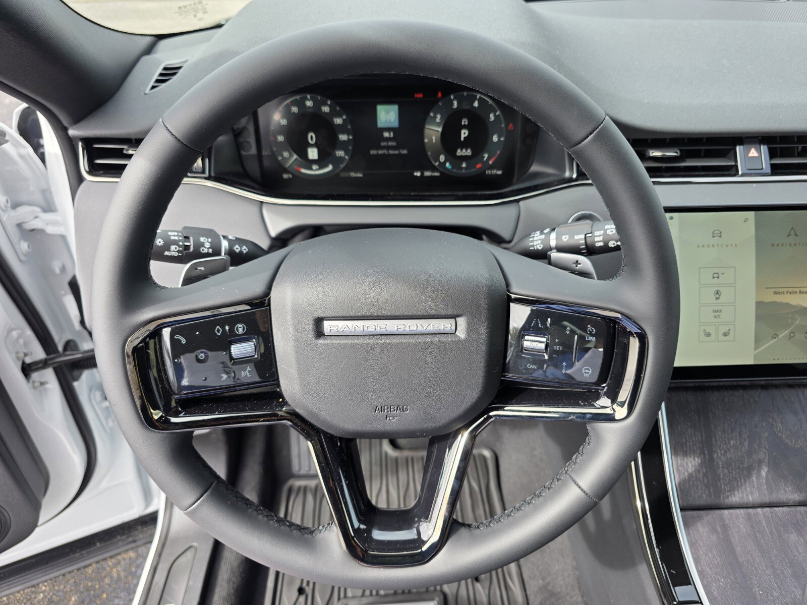 New 2026 Land Rover Range Rover Evoque Dynamic SE image 12