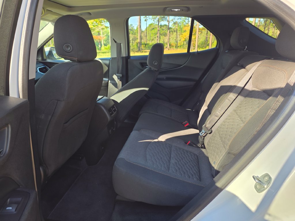 Used 2018 Chevrolet Equinox LT w/ Sun & Infotainment Package AWD/4WD image 15