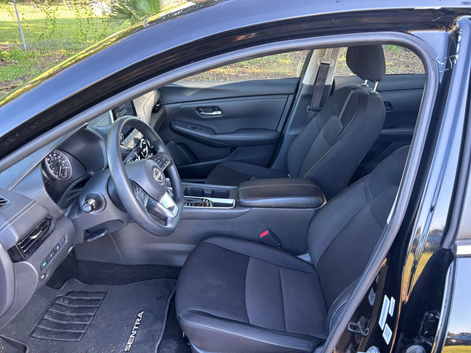 Used 2025 Nissan Sentra SV FWD image 24