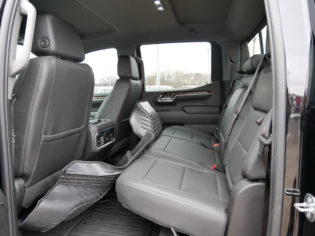 Used 2024 GMC Sierra 1500 Elevation w/ Elevation Premium Package image 12