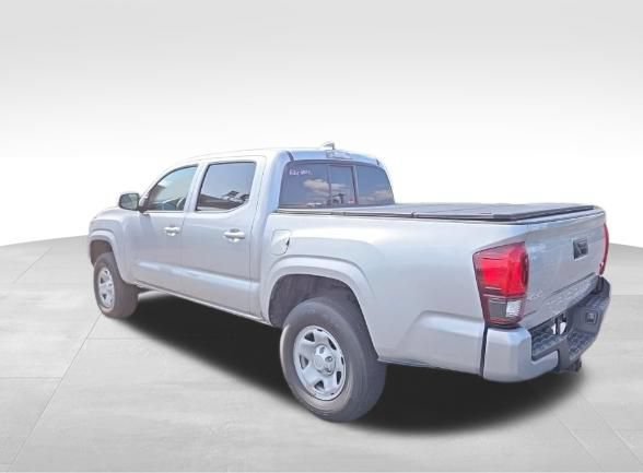 Used 2023 Toyota Tacoma SR AWD/4WD image 7