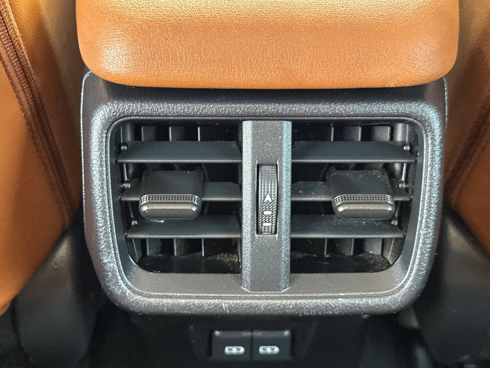 Used 2022 Lexus UX 250h w/ Accessory Package (Z2) AWD/4WD image 14