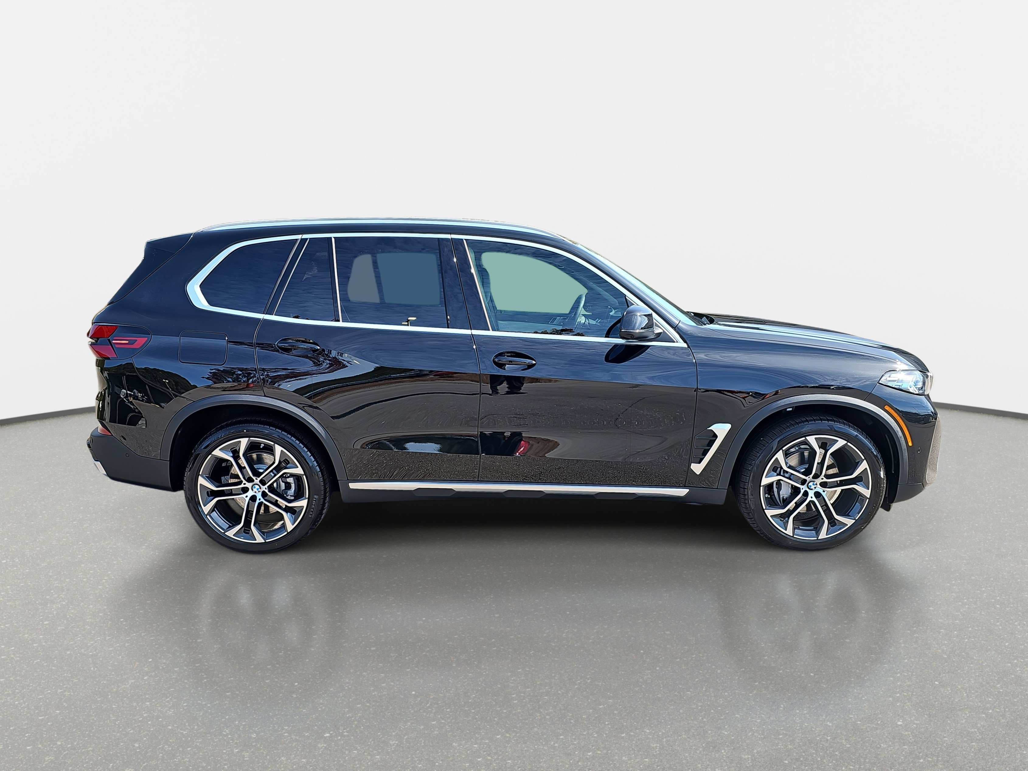 New 2026 BMW X5 xDrive40i w/ Climate Comfort Package image 4