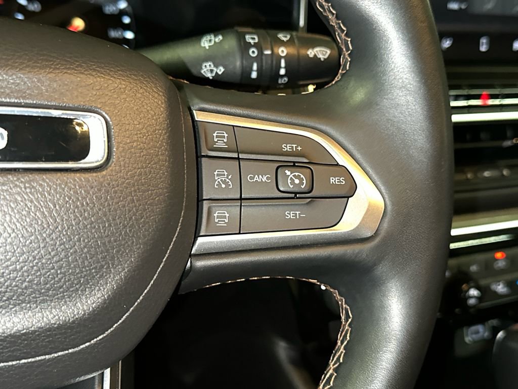 Used 2022 Jeep Compass Limited image 23