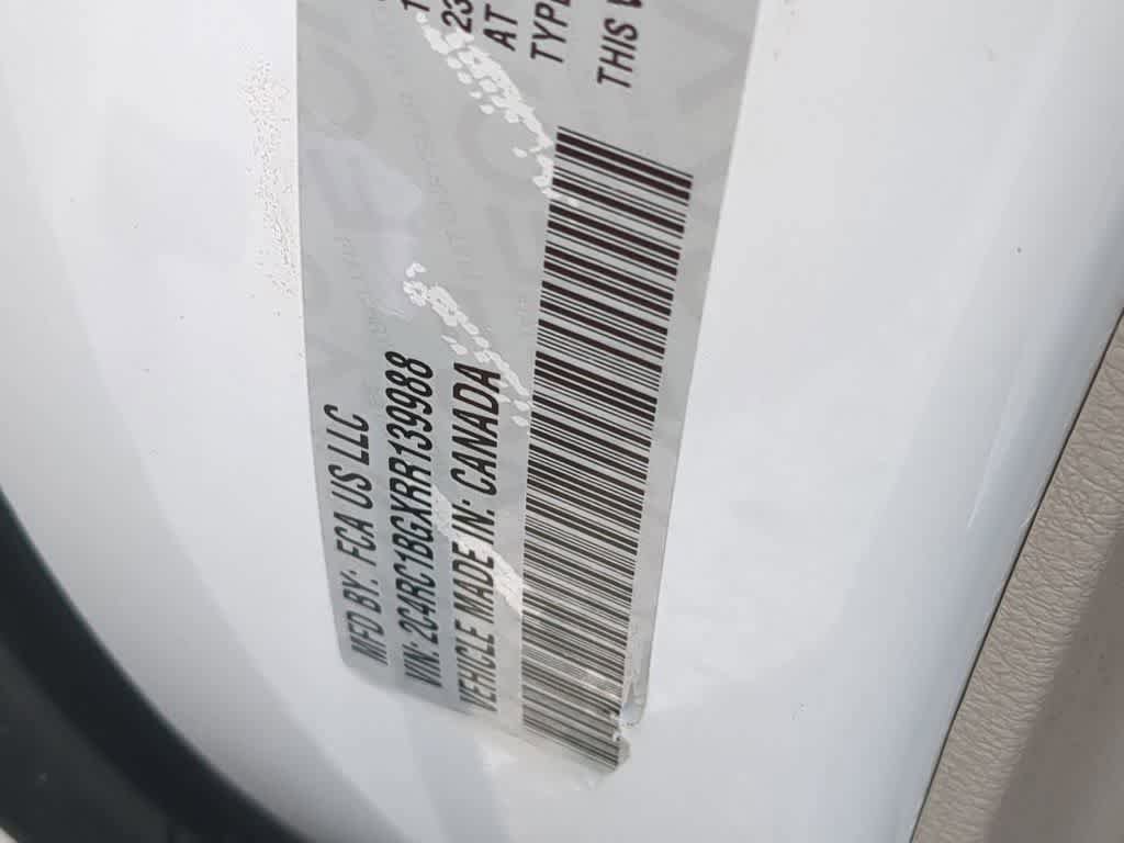 Used 2024 Chrysler Pacifica Touring-L FWD image 33