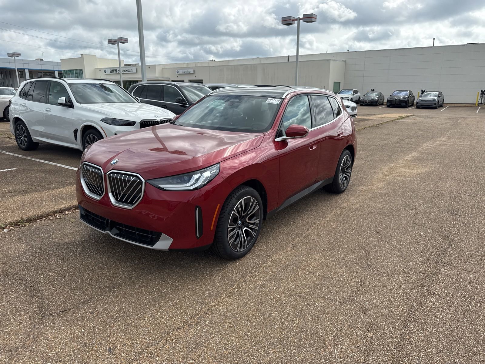 Certified 2025 BMW X3 xDrive30i AWD/4WD image 1