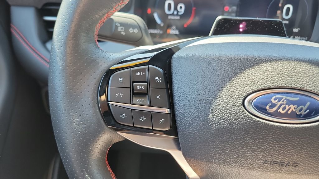 Used 2025 Ford Explorer ST-Line AWD/4WD image 25