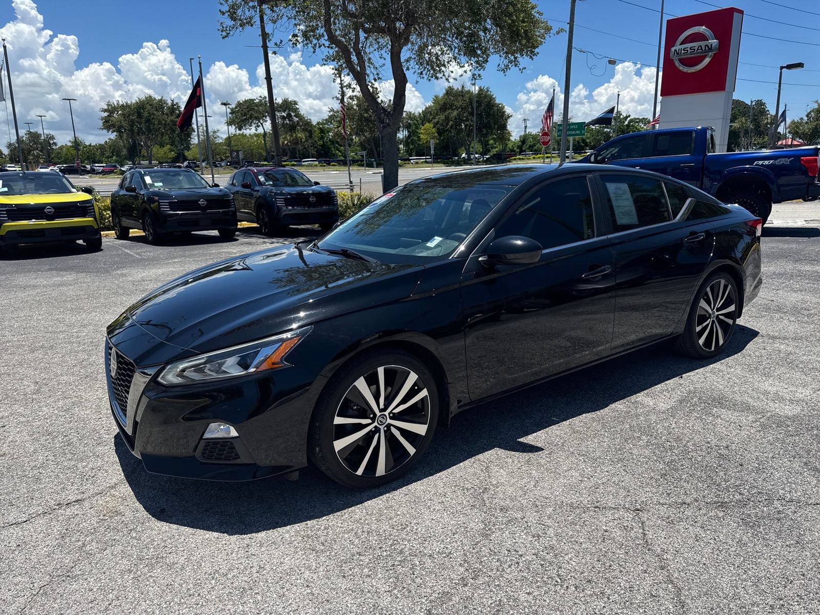 Used 2019 Nissan Altima 2.5 SR FWD image 3