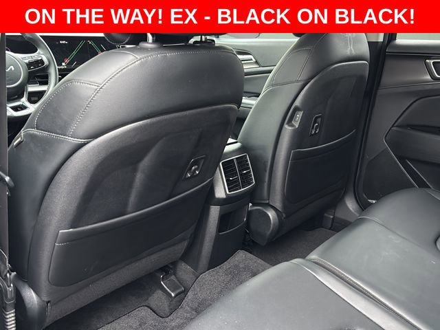 Used 2023 Kia Sportage EX image 17