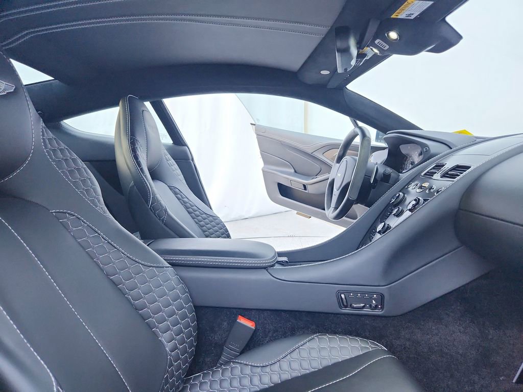 Used 2015 Aston Martin Vanquish Coupe image 67
