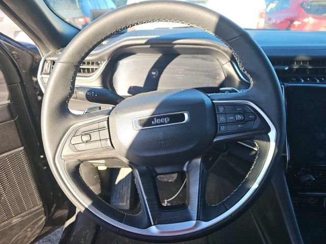 Used 2024 Jeep Grand Cherokee L Limited w/ Luxury Tech Group II image 11