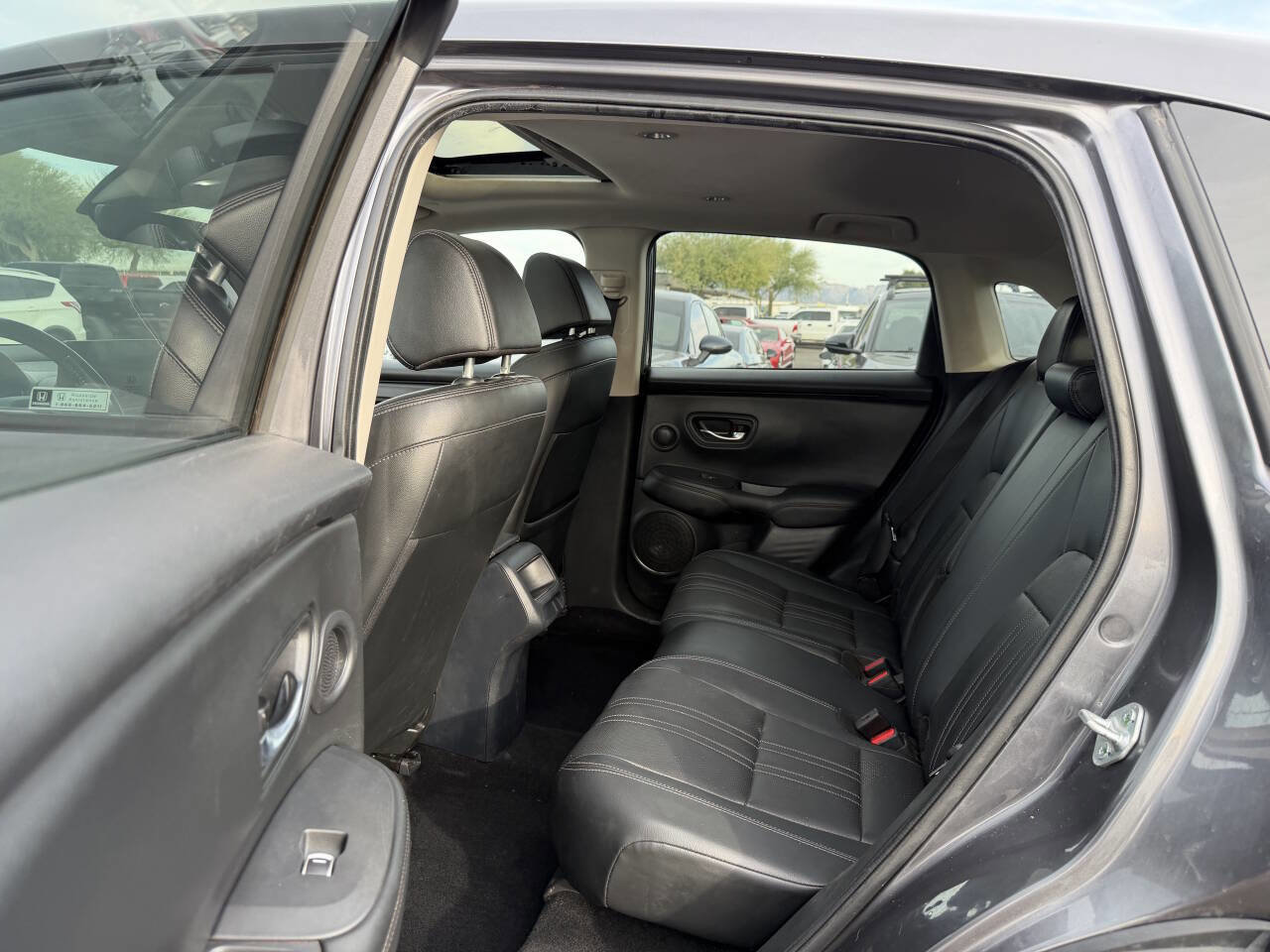 Used 2023 Honda HR-V EX-L image 29
