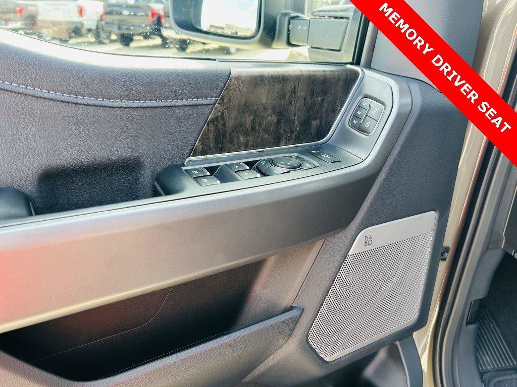 New 2026 Ford F250 Lariat w/ Lariat Premium Package image 19