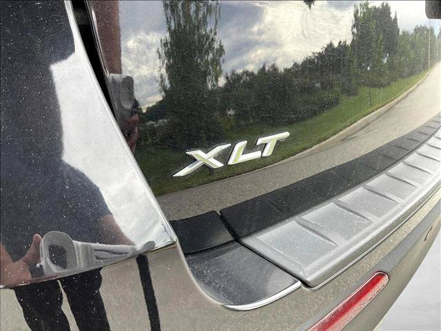 Used 2023 Ford Explorer XLT w/ Equipment Group 202A RWD image 29