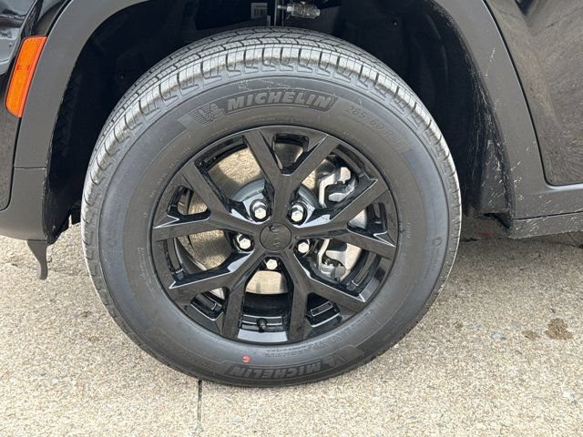New 2026 Jeep Grand Cherokee L 4WD image 13