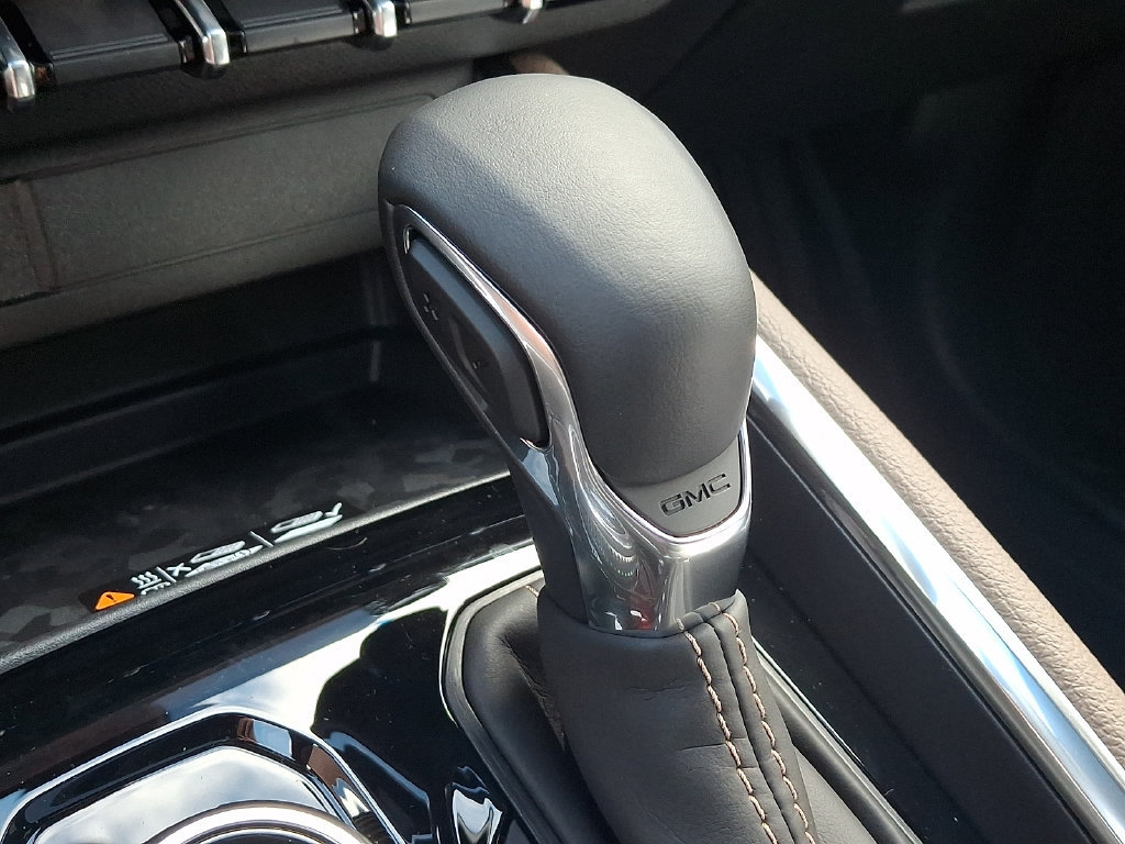 New 2026 GMC Canyon Denali AWD/4WD image 8