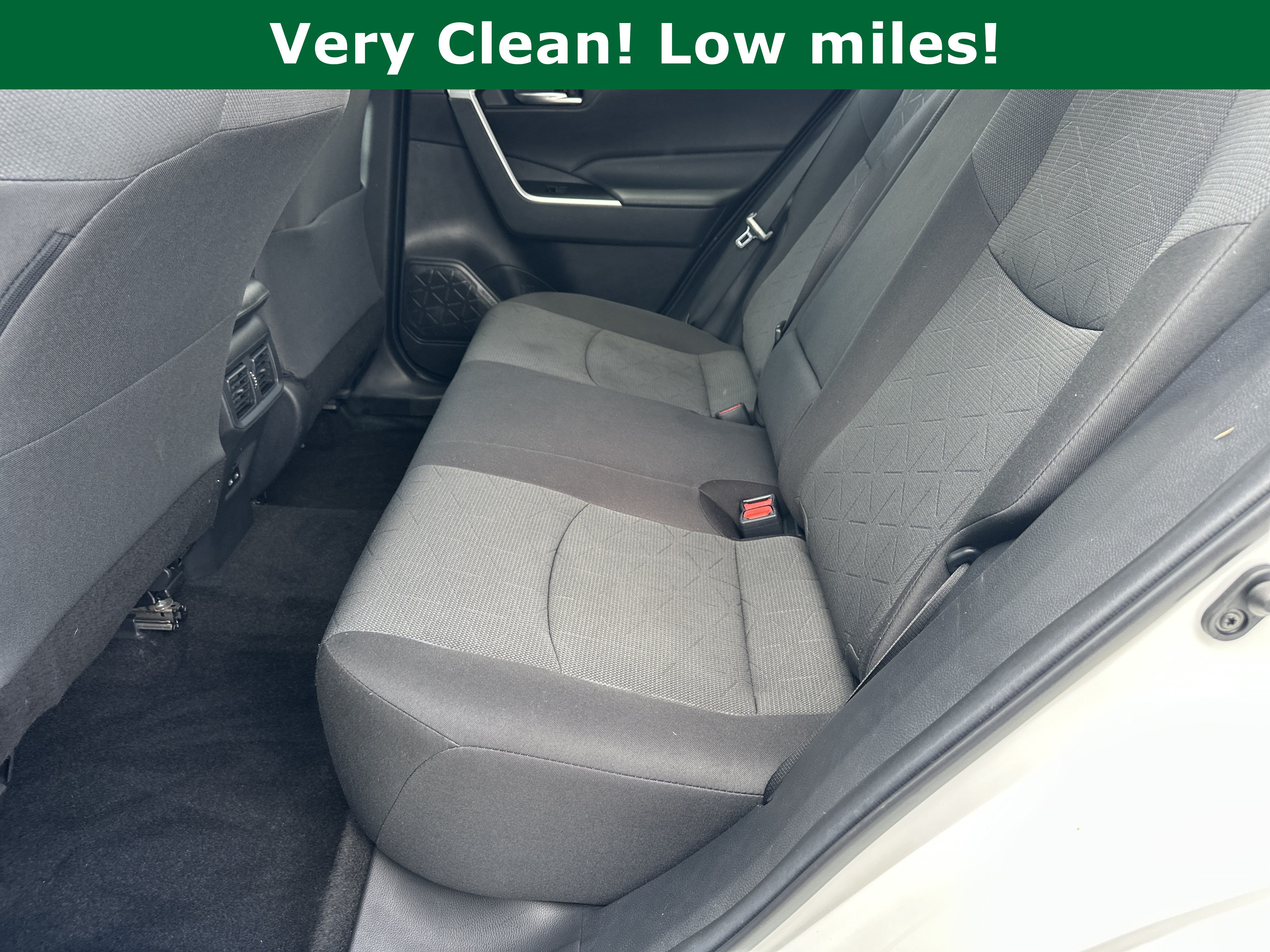 Used 2023 Toyota RAV4 XLE w/ Convenience Package FWD image 24