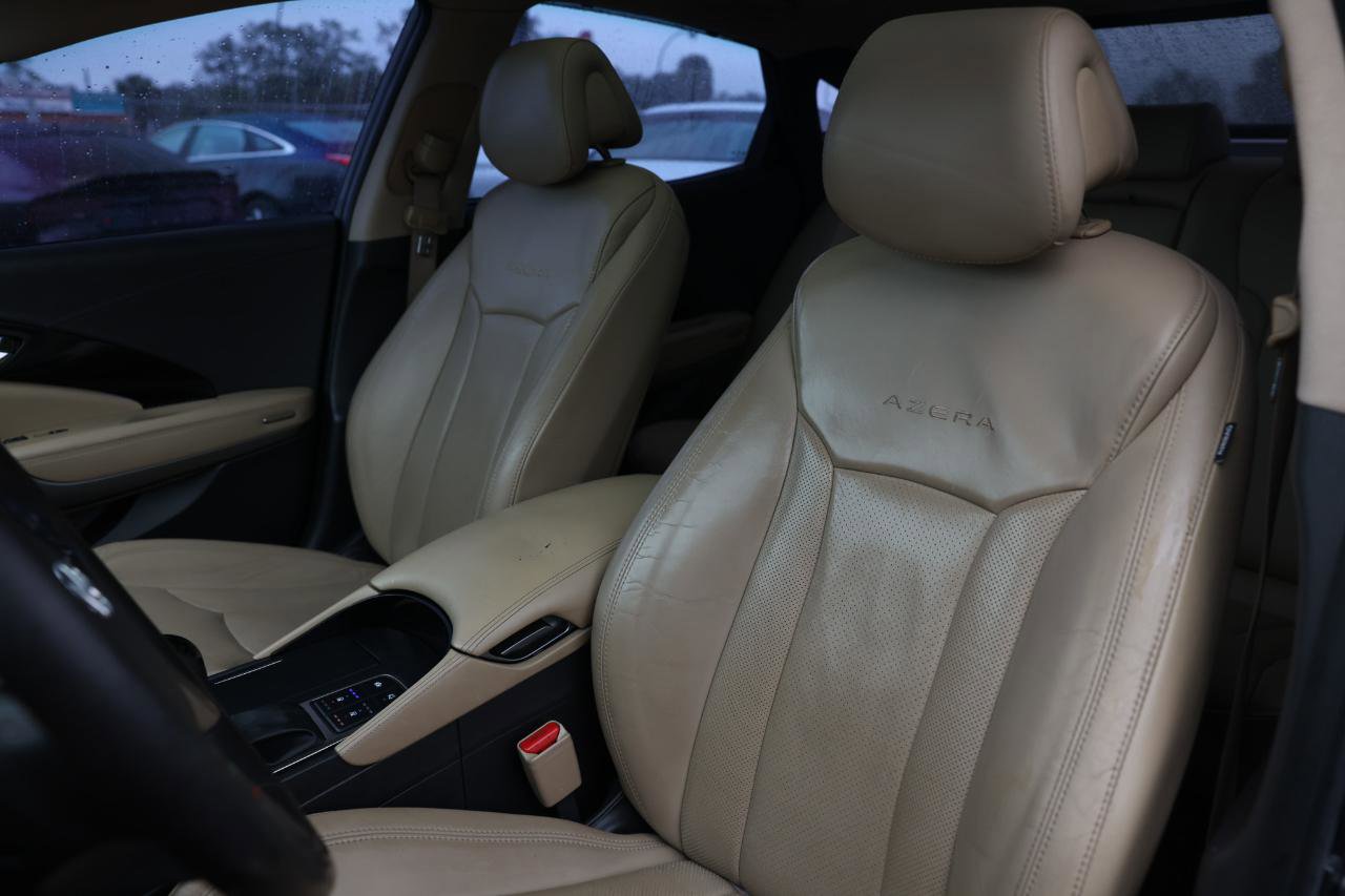 Used 2013 Hyundai Azera w/ Technology Pkg image 6