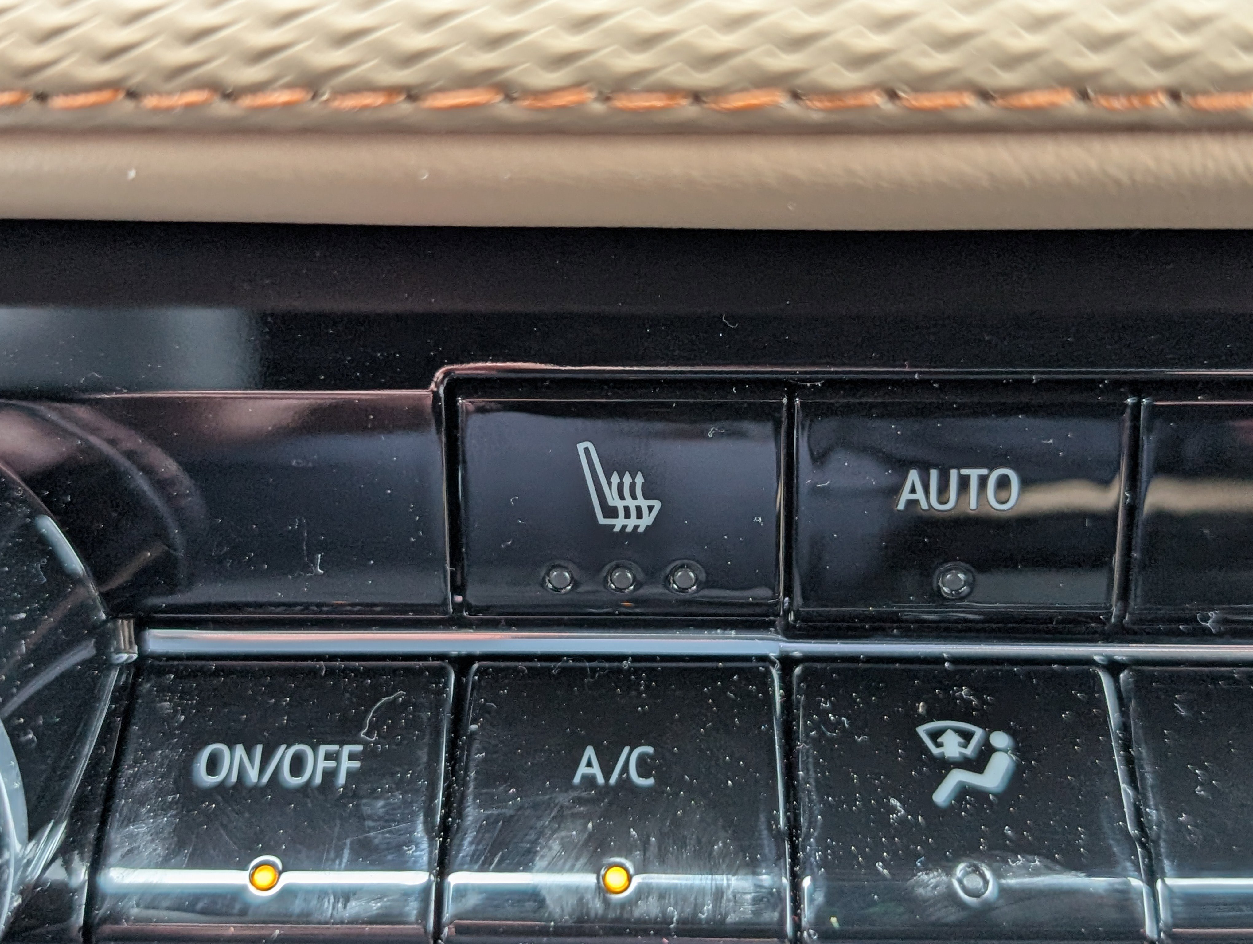 Used 2026 Chevrolet Equinox ACTIV image 21