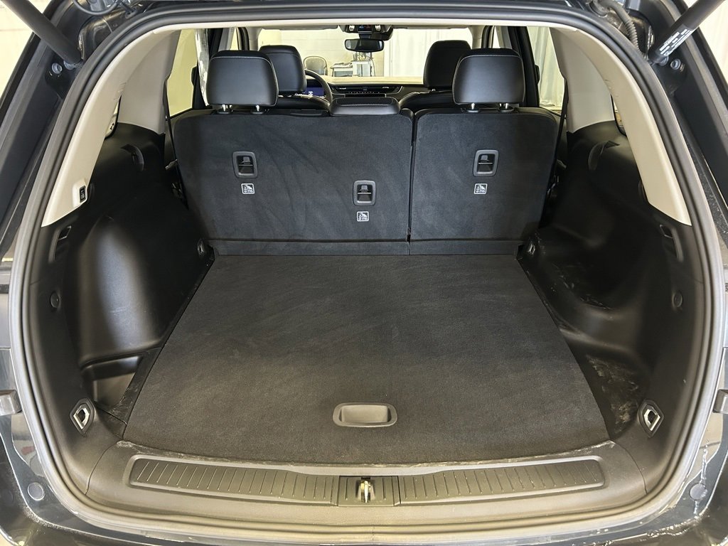 Used 2023 Jeep Grand Cherokee Limited w/ Black Appearance Package image 28