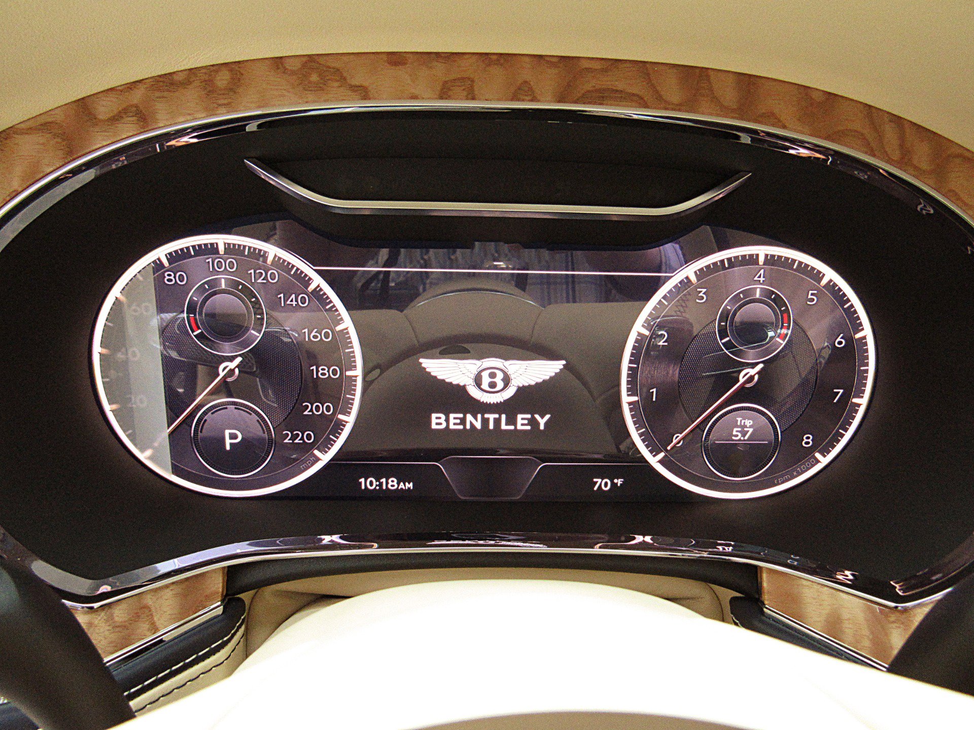 Certified 2022 Bentley Flying Spur V8 AWD/4WD image 24