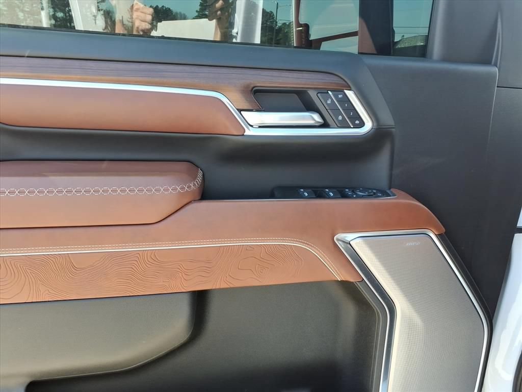 Used 2025 GMC Sierra 2500 Denali Ultimate AWD/4WD image 19