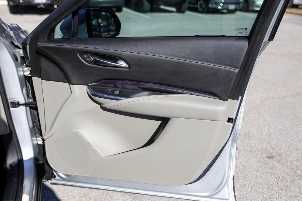 Used 2022 Cadillac XT4 Luxury image 28