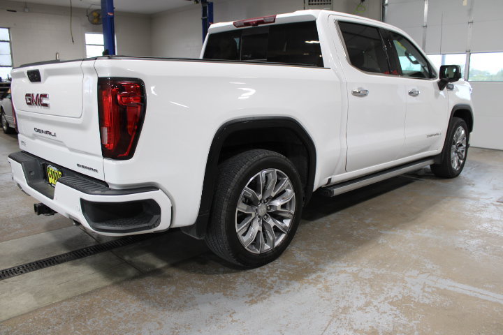 Used 2024 GMC Sierra 1500 Denali w/ Denali Reserve Package AWD/4WD image 9