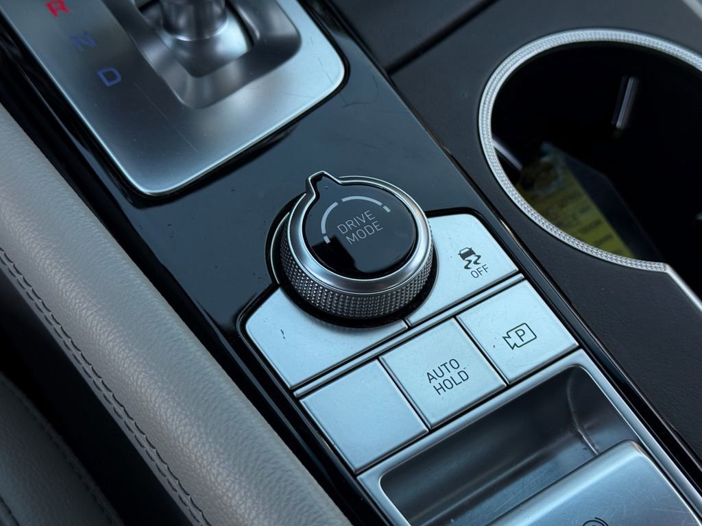 Used 2023 Genesis G70 2.0T image 27