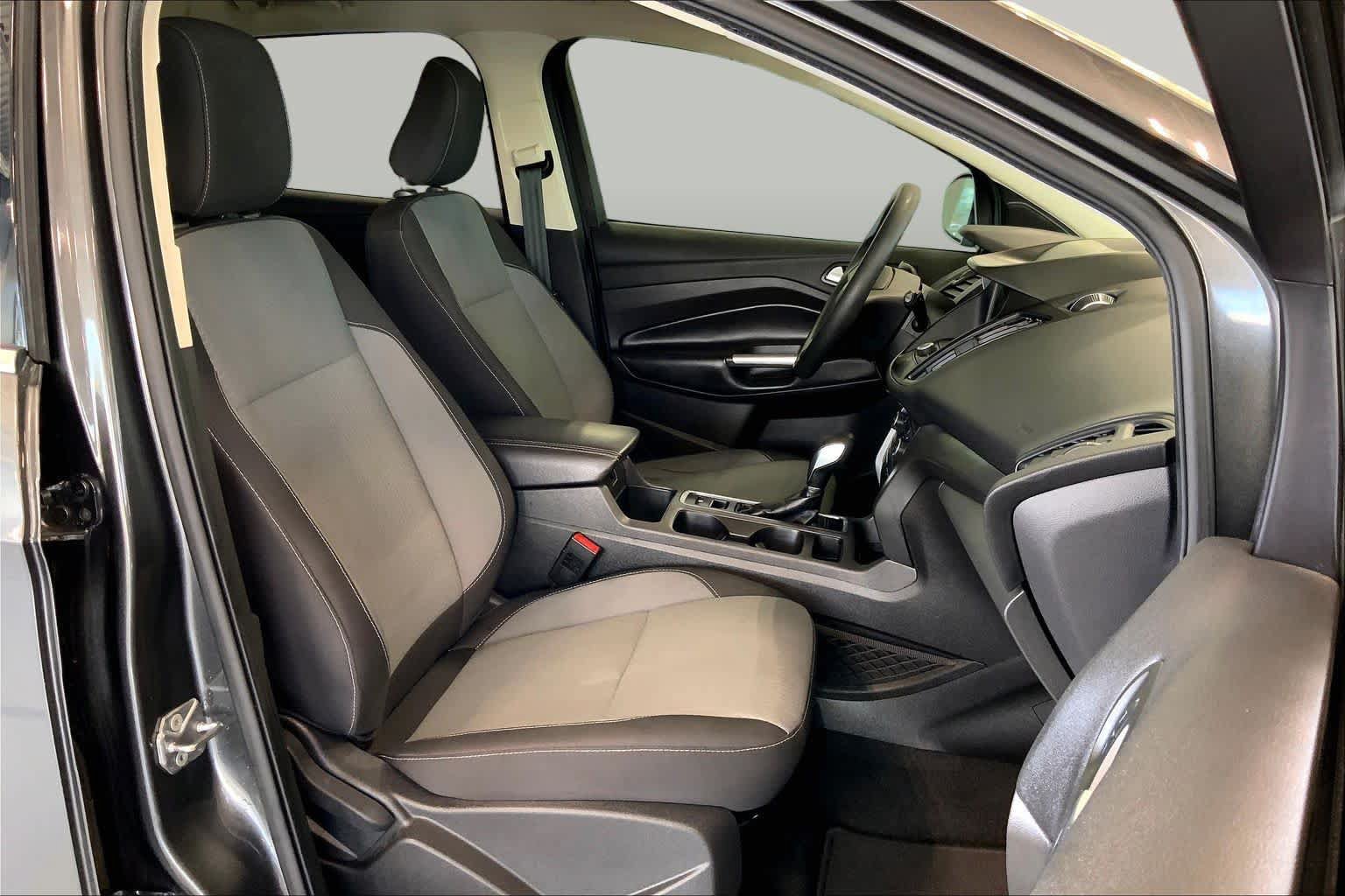 Used 2019 Ford Escape SE FWD image 9