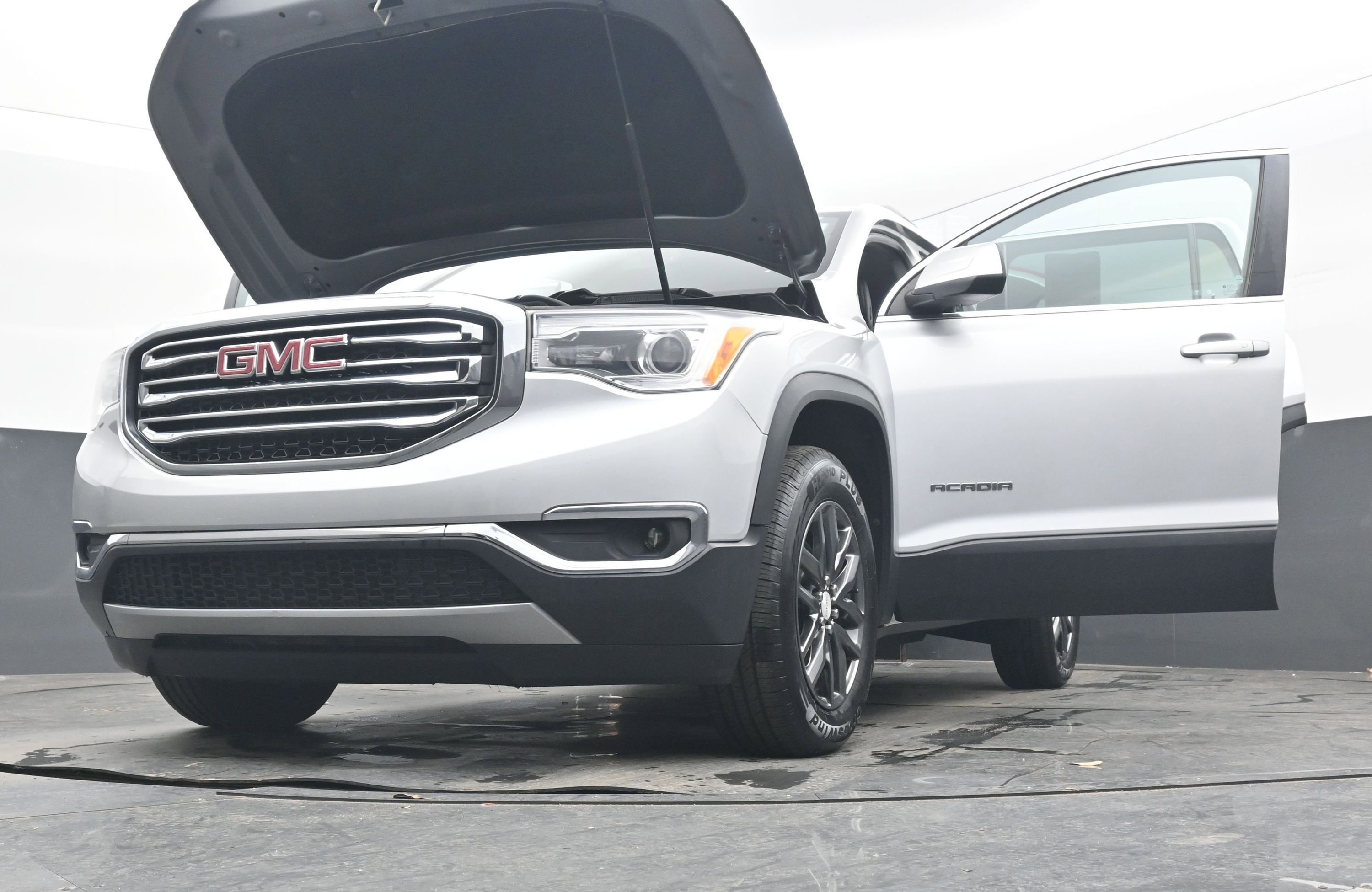 Used 2019 GMC Acadia SLT image 41