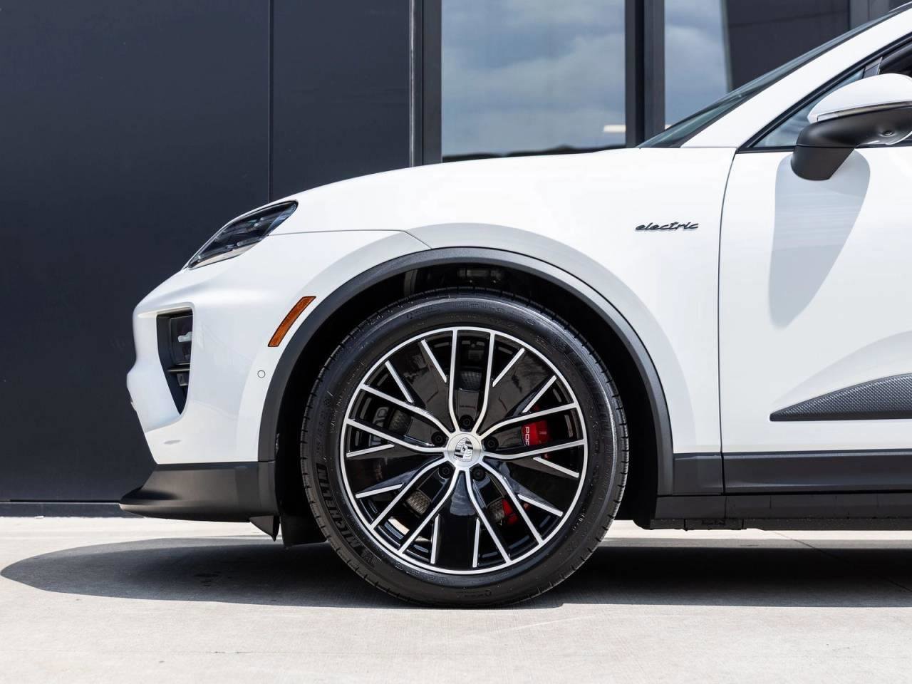 Used 2025 Porsche Macan 4S Electric image 82