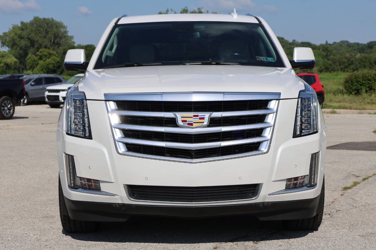 Used 2020 Cadillac Escalade Luxury AWD/4WD image 5