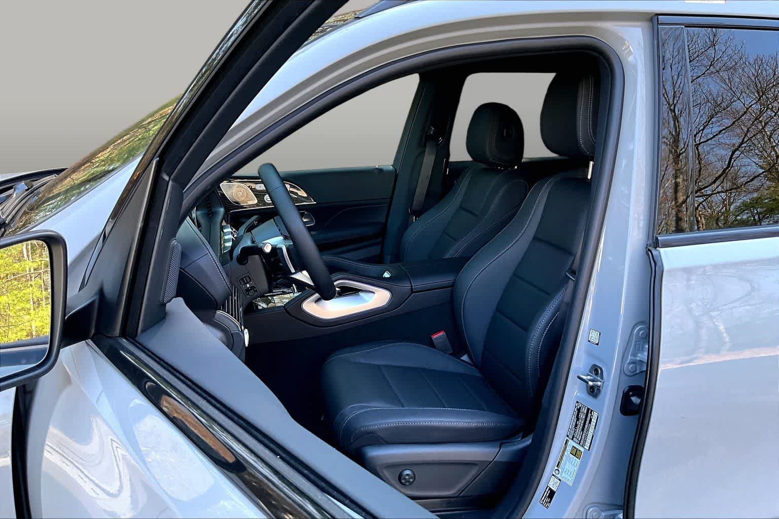 New 2026 Mercedes-Benz GLS 450 4MATIC image 14