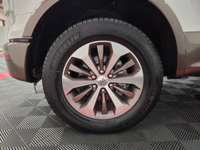 Used 2015 Ford F150 King Ranch w/ Equipment Group 601A Luxury image 86