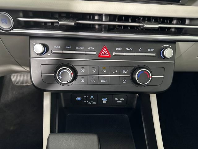 Certified 2025 Hyundai Tucson SE image 51