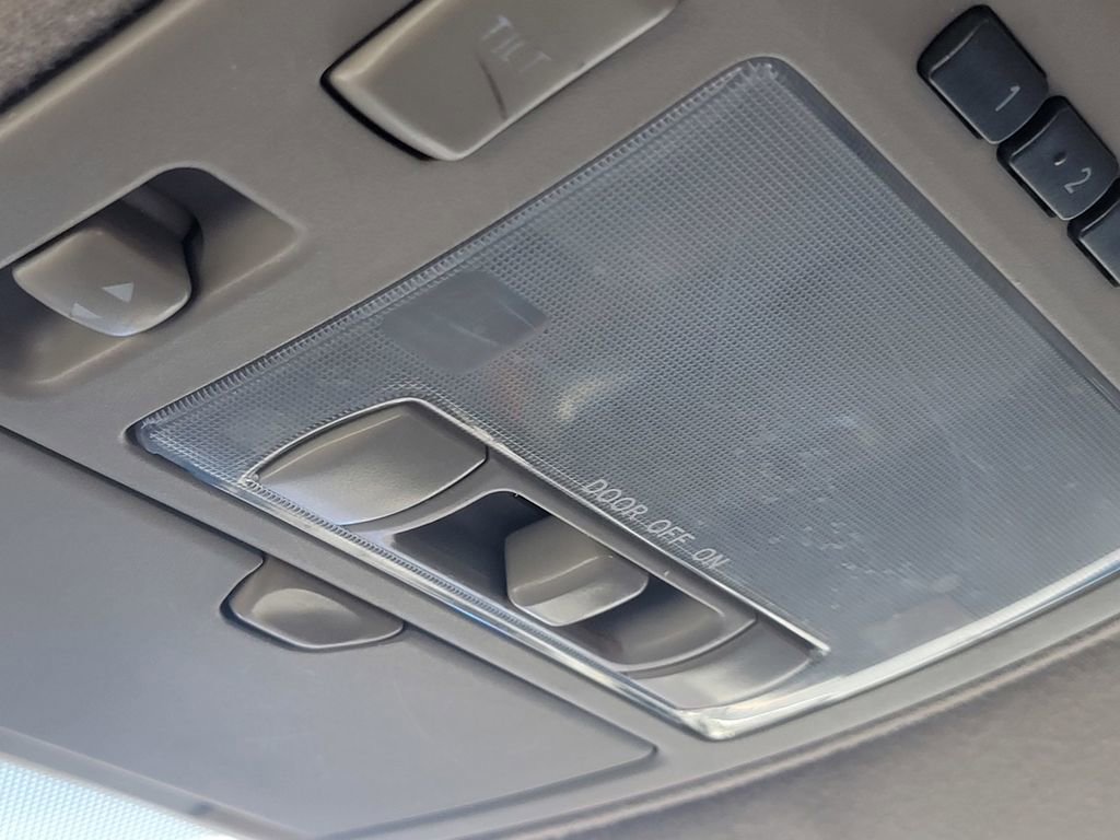 Used 2005 Lexus RX 330 image 33