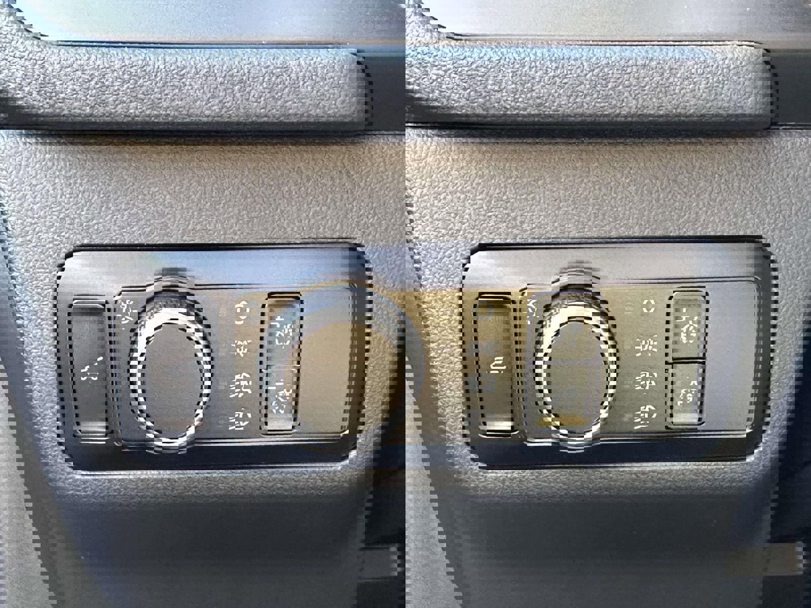 Used 2024 Ford Escape ST-Line image 30