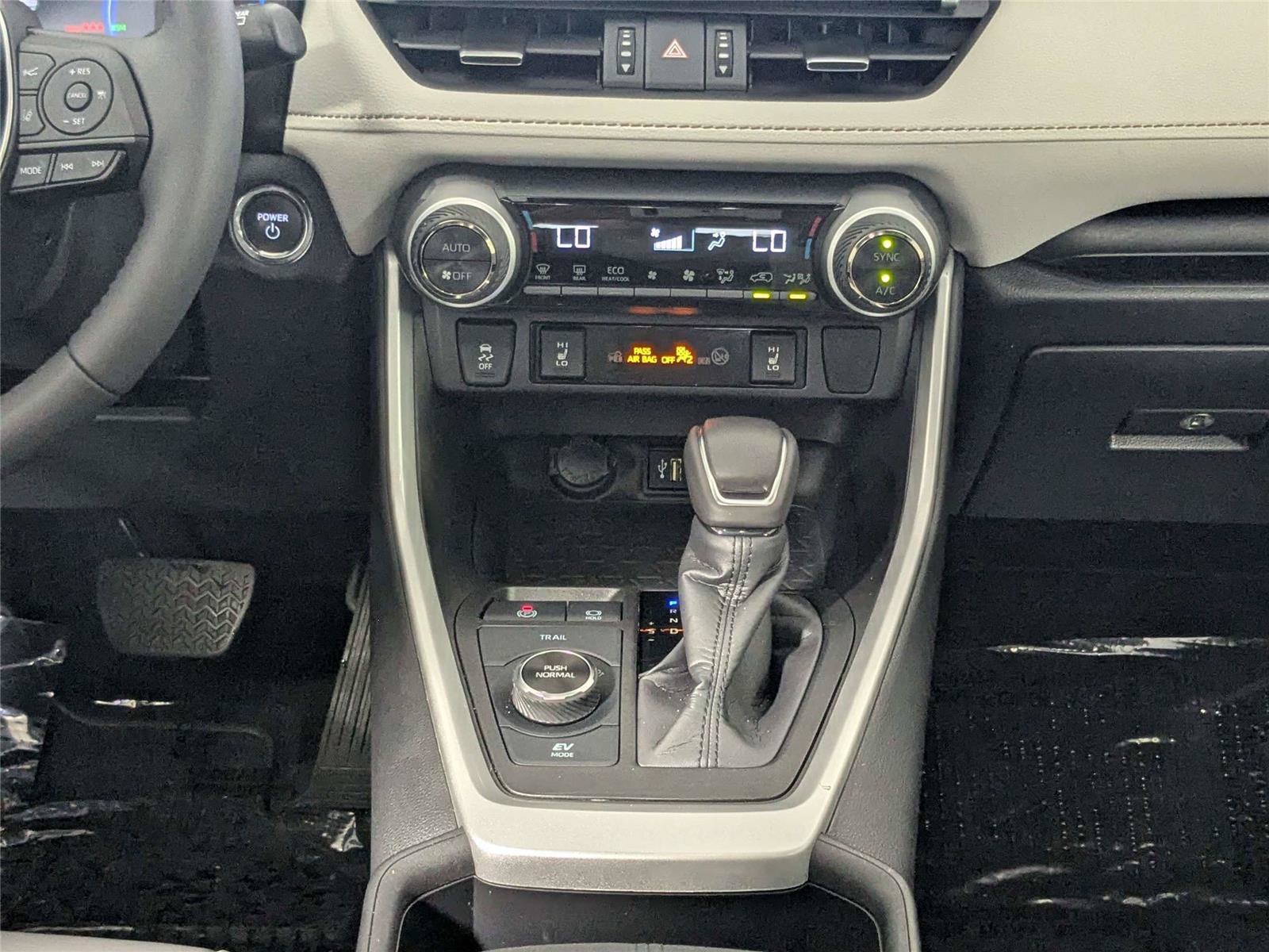 Certified 2023 Toyota RAV4 XLE Premium AWD/4WD image 43