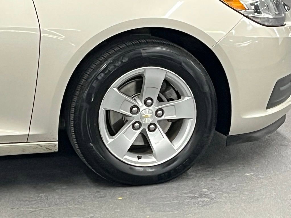 Used 2016 Chevrolet Malibu LS image 33