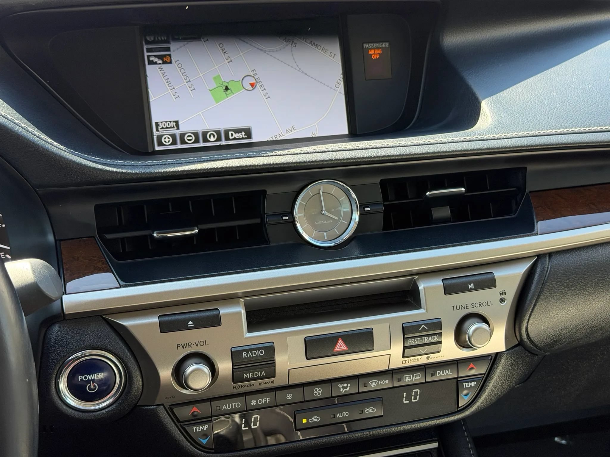 Used 2016 Lexus ES 300h w/ Navigation System Package FWD image 9