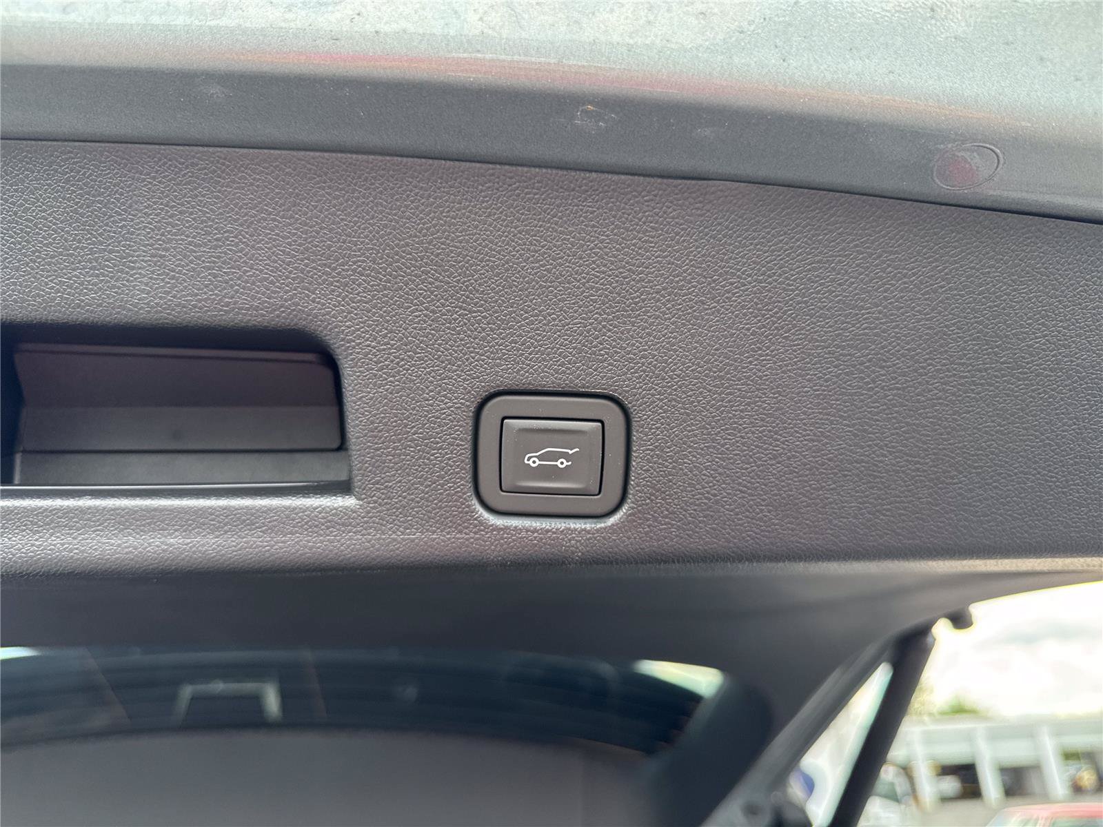 Certified 2026 GMC Acadia Elevation w/ Black Edition FWD image 35