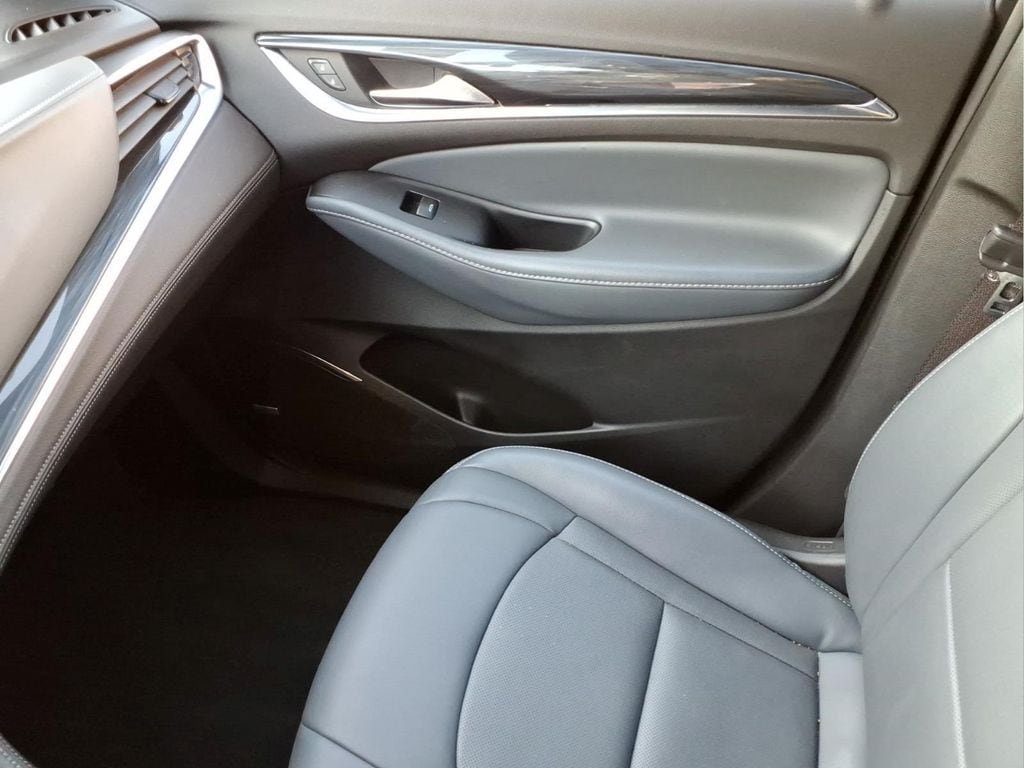 Used 2024 Buick Enclave Premium FWD image 29