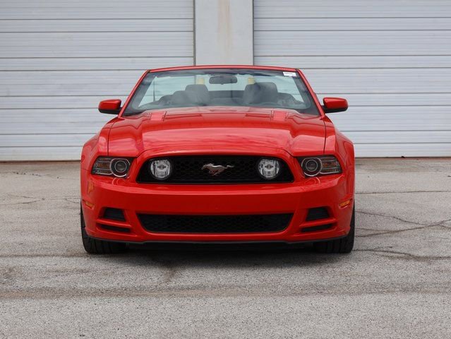 Used 2013 Ford Mustang GT image 3