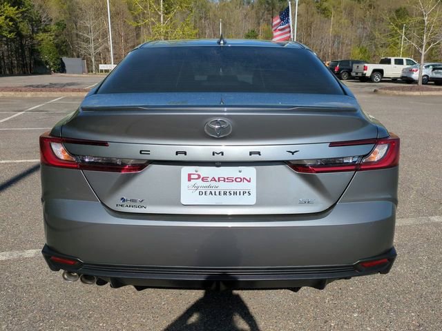 Used 2025 Toyota Camry SE image 5