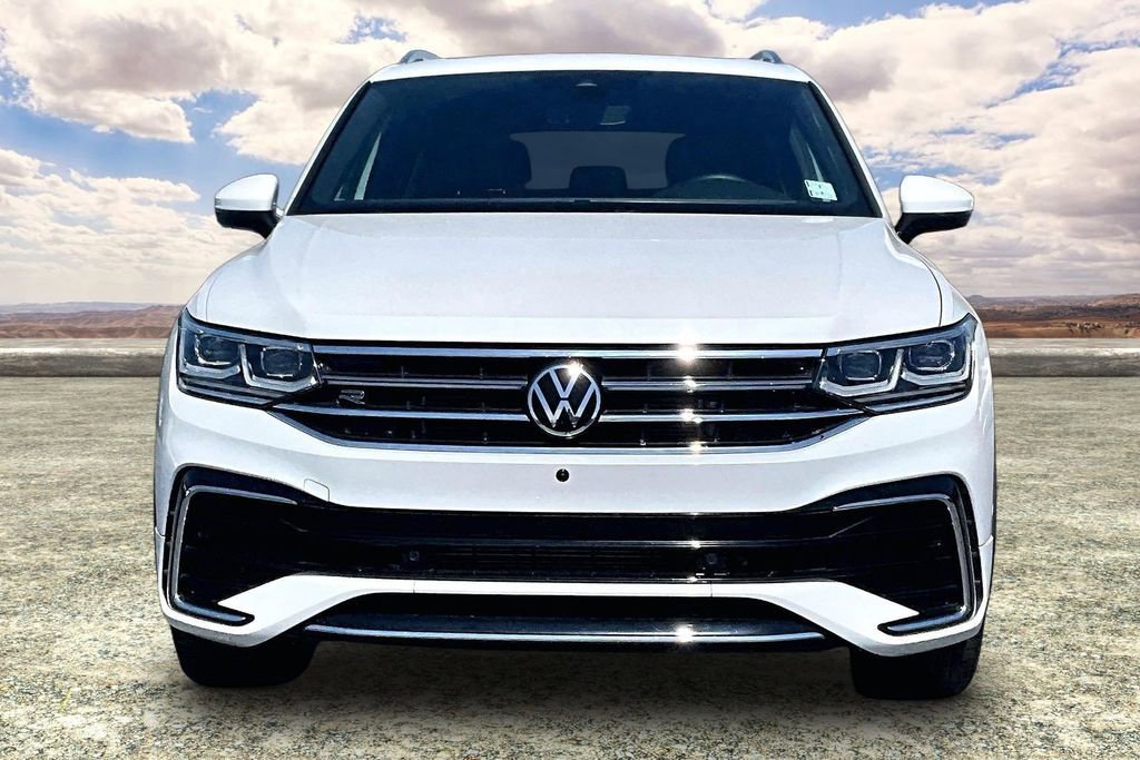 Used 2022 Volkswagen Tiguan SEL R-Line AWD/4WD image 2